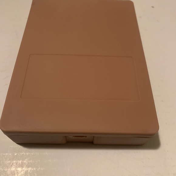 Compact Makeup Brush Set in Tan Case - Picture 6 of 6